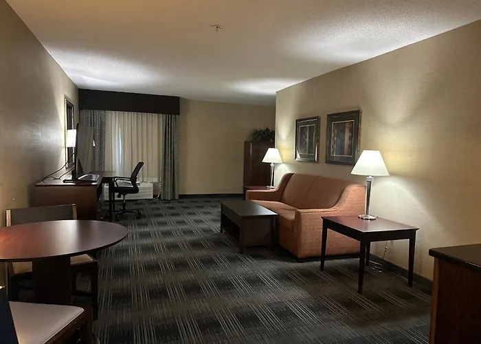 Holiday Inn Express & Suites Meriden By Ihg
